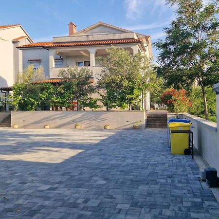 Apartments In Rijeka, Free Parking And Large Terrace, 15Min Drive From The Beach Exteriér fotografie