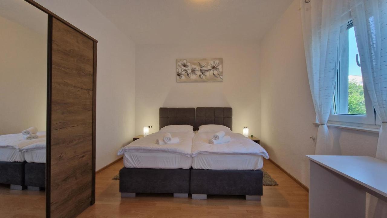 Apartments In Rijeka, Free Parking And Large Terrace, 15Min Drive From The Beach Exteriér fotografie