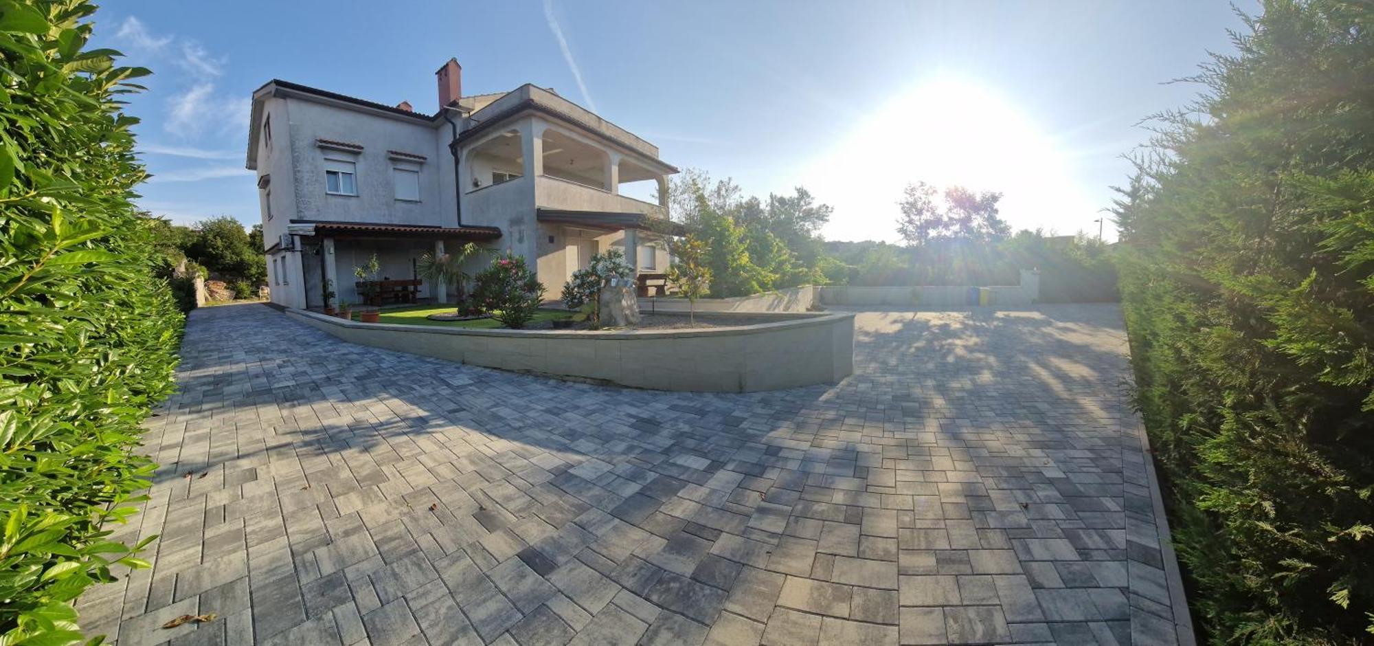 Apartments In Rijeka, Free Parking And Large Terrace, 15Min Drive From The Beach Exteriér fotografie
